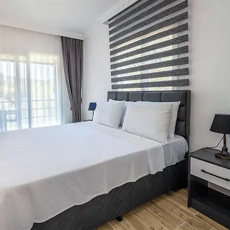 Santana Gocek Willa Göcek